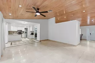 10740 NW 19th St, Coral Springs, FL 33071 - Photo 4