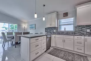 18798 Caspian Cir, Boca Raton, FL 33496 - Photo 10