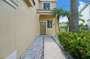 1428 Canary Island Dr, Weston, FL 33327 - Photo 2