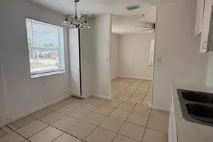 865 W 3rd St, Riviera Beach, FL 33404 - Photo 10