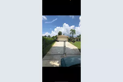 1462 40th Street #Back, West Palm Beach, FL 33407 - Photo 2