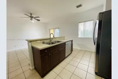 903 N Santa Catalina Circle, North Lauderdale, FL 33068 - Photo 10