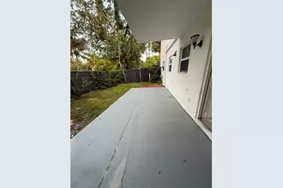 313 SW 1st Court #L-3, Pompano Beach, FL 33060 - Photo 2