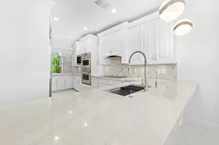 88 N Lakeshore Dr, Hypoluxo, FL 33462 - Photo 10