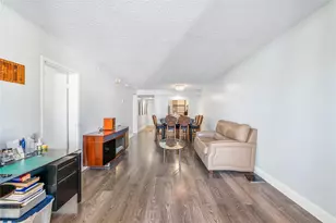 8437 Forest Hills Dr, Coral Springs, FL 33065 - Photo 12