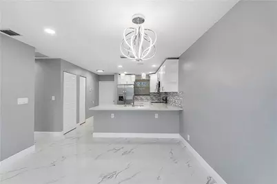 11477 NW 39th Court #305-1, Coral Springs, FL 33065 - Photo 2