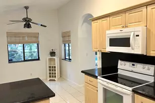 10215 Camelback Ln, Boca Raton, FL 33498 - Photo 6