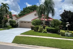 10215 Camelback Ln, Boca Raton, FL 33498 - Photo 2