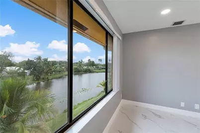 11477 NW 39th Court #305-1, Coral Springs, FL 33065 - Photo 4
