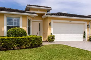 6125 NW Wick Ln, Port Saint Lucie, FL 34983 - Photo 2