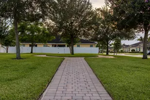6125 NW Wick Ln, Port Saint Lucie, FL 34983 - Photo 36