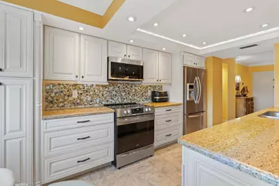 3210 SE 10th Street #4a, Pompano Beach, FL 33062 - Photo 2