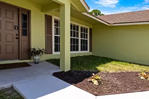 574 SW Fairview Ave, Port Saint Lucie, FL 34983 - Photo 1