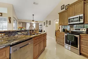 574 SW Fairview Ave, Port Saint Lucie, FL 34983 - Photo 2