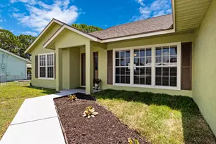 574 SW Fairview Ave, Port Saint Lucie, FL 34983 - Photo 2