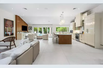 11863 Lake Shore Place, Palm Beach Gardens, FL 33408 - Photo 10