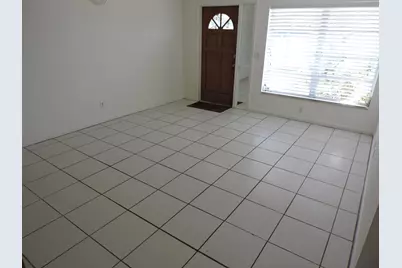 9046 SE Parkway Drive, Hobe Sound, FL 33455 - Photo 2