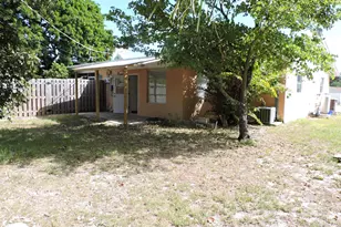 9046 SE Parkway Dr, Hobe Sound, FL 33455 - Photo 14