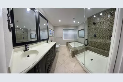 16820 NW 80th Court, Hialeah, FL 33016 - Photo 40