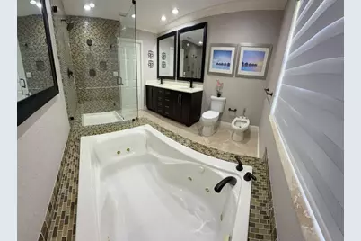 16820 NW 80th Court, Hialeah, FL 33016 - Photo 20