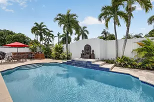 910 NE 205th St, Miami, FL 33179 - Photo 40