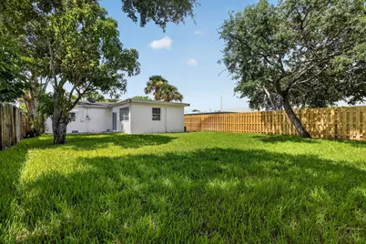 111 Euclid Boulevard, Lantana, FL 33462 - Photo 24