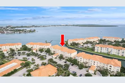 5 Harbour Isle Drive E #103 with Garage, Fort Pierce, FL 34949 - Photo 2
