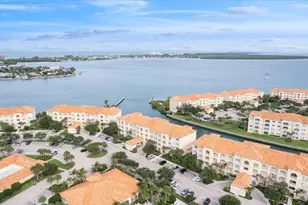 5 Harbour Isle Dr E, Fort Pierce, FL 34949 - Photo 1