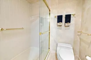 17047 Boca Club Blvd, Boca Raton, FL 33487 - Photo 32