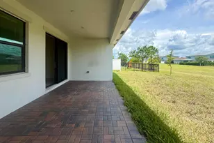 19667 Rugged Trunk Trl, Loxahatchee, FL 33470 - Photo 34