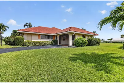 213 Rio Vista Circle, Atlantis, FL 33462 - Photo 2