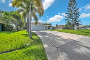 2537 SW Deckard St, Port Saint Lucie, FL 34953 - Photo 4