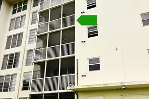 2851 S Palm Aire Dr, Pompano Beach, FL 33069 - Photo 4