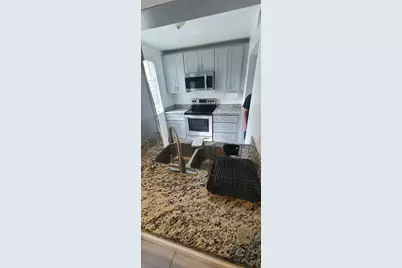 2261 NE 171st Street #4, North Miami Beach, FL 33160 - Photo 8