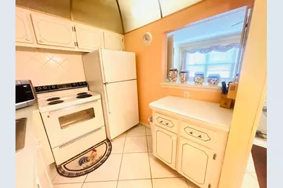 59 Oakridge E, Deerfield Beach, FL 33442 - Photo 10