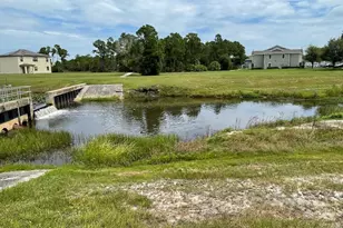 5565 NW Pine Trail Cir, Port Saint Lucie, FL 34983 - Photo 8