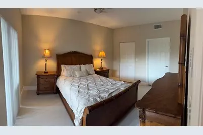 2805 Veronia Drive #104, Palm Beach Gardens, FL 33410 - Photo 4