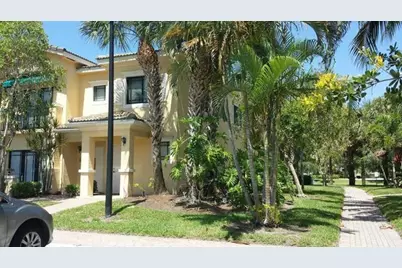 2805 Veronia Drive #104, Palm Beach Gardens, FL 33410 - Photo 2