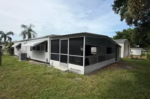 8167 Sandalwood Ct, Boca Raton, FL 33433 - Photo 4