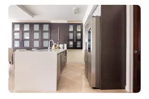 55 SE 6th St, Miami, FL 33131 - Photo 10