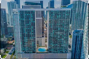 55 SE 6th St, Miami, FL 33131 - Photo 14
