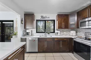 400 NW 98th Ave, Pembroke Pines, FL 33024 - Photo 16