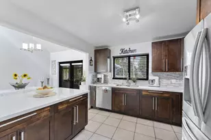 400 NW 98th Ave, Pembroke Pines, FL 33024 - Photo 12