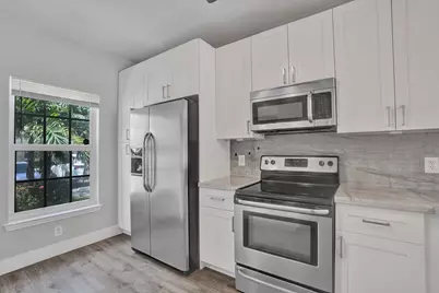 9913 NW 57th Manor #., Coral Springs, FL 33076 - Photo 6