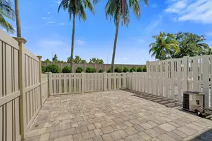 9913 NW 57th Manor, Coral Springs, FL 33076 - Photo 18