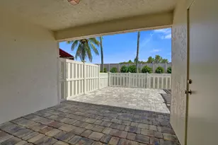 9913 NW 57th Manor, Coral Springs, FL 33076 - Photo 16