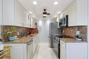 4060 Cornwall C, Boca Raton, FL 33434 - Photo 8