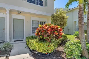 9850 NW 57th Manor, Coral Springs, FL 33076 - Photo 2