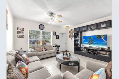 9850 NW 57th Manor, Coral Springs, FL 33076 - Photo 6