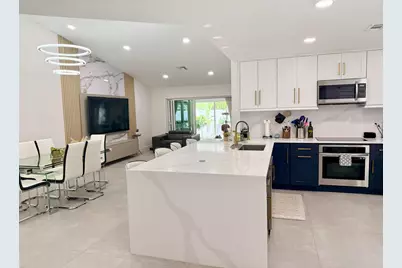 4929 W Lakes Drive, Deerfield Beach, FL 33442 - Photo 2